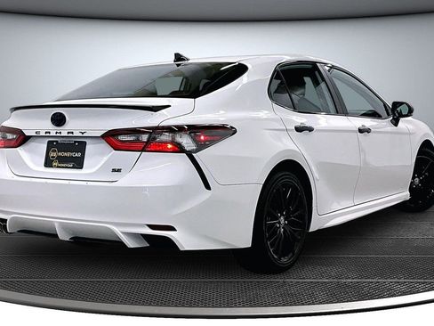 Used 2022 Toyota Camry SE w/ Convenience Package FWD image 6