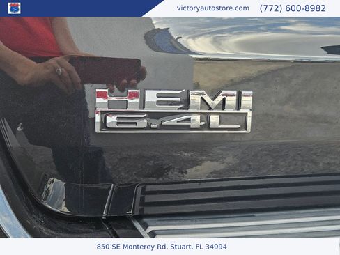 Used 2016 Jeep Grand Cherokee SRT image 11