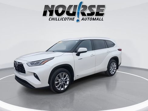 Used 2021 Toyota Highlander Limited image 4
