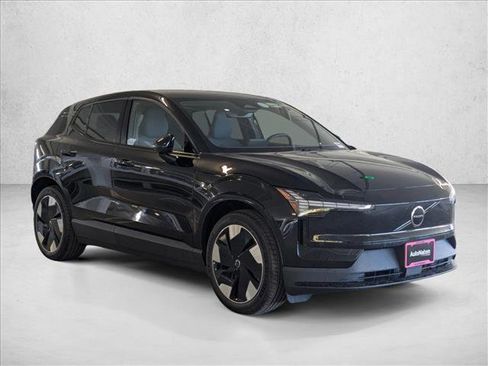 New 2025 Volvo EX30 Plus w/ Protection Package Premier image 7