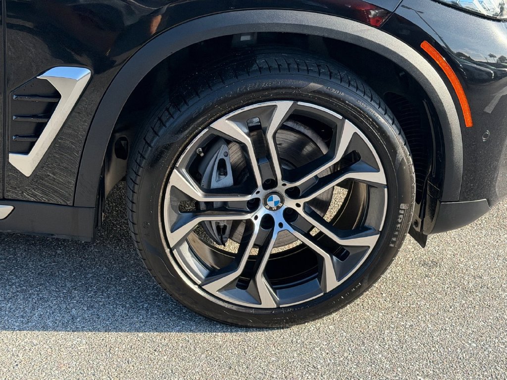 Used 2024 BMW X5 xDrive40i AWD/4WD image 9