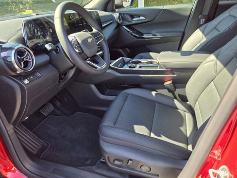 New 2026 Chevrolet Equinox LT w/ Convenience Package II image 5