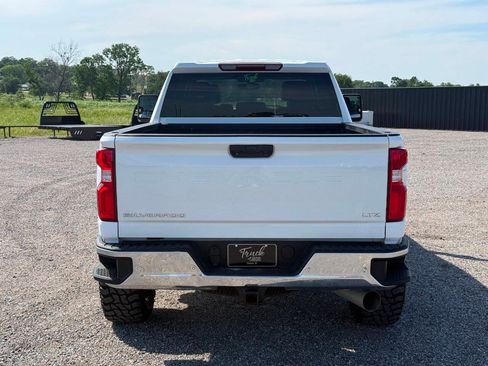 Used 2022 Chevrolet Silverado 2500 LTZ w/ Safety Package AWD/4WD image 6