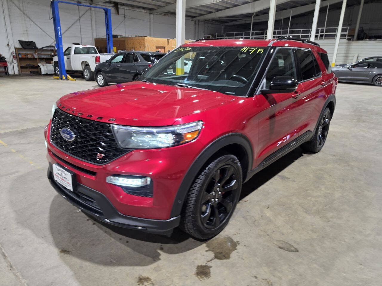 Used 2020 Ford Explorer ST w/ ST Street Pack AWD/4WD image 2