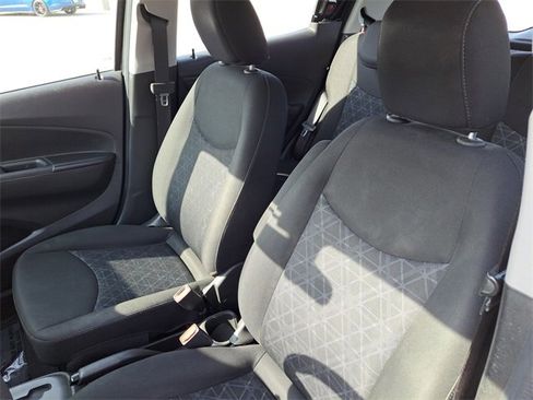 Used 2019 Chevrolet Spark LT image 5