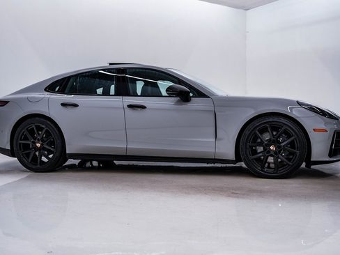 New 2026 Porsche Panamera 4 image 9