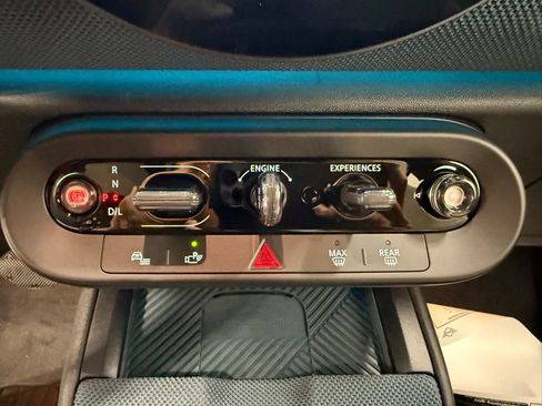 Used 2025 MINI Cooper Countryman S w/ Comfort Package Max image 18