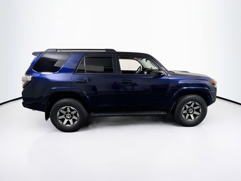 Used 2022 Toyota 4Runner TRD Off-Road Premium AWD/4WD image 4