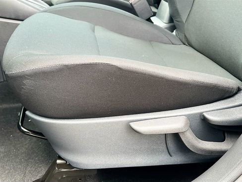 New 2025 Nissan Kicks Play S image 18