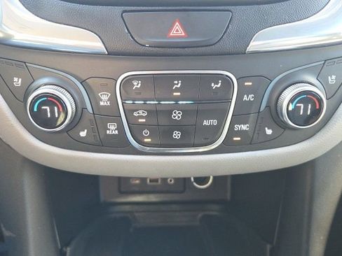 Used 2019 Chevrolet Equinox Premier image 26