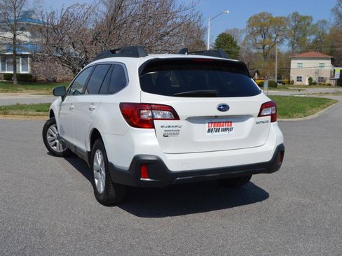 Used 2019 Subaru Outback 2.5i Premium image 6
