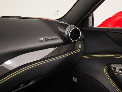 Certified 2022 Ferrari F8 Tributo image 42