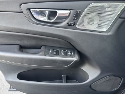 Used 2023 Volvo XC60 T8 Ultimate image 14