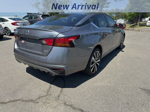 Used 2020 Nissan Altima 2.5 SR AWD/4WD image 3