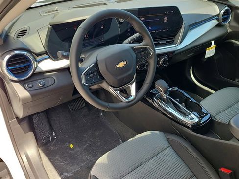 New 2026 Chevrolet Trax LT w/ Driver Confidence Package image 21