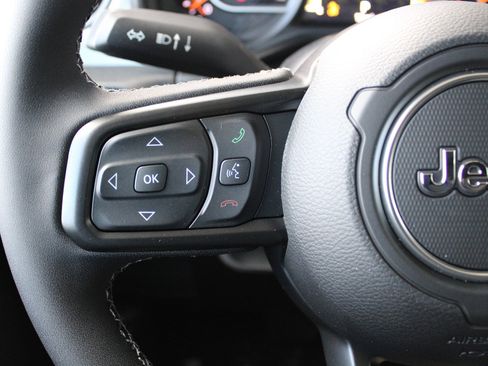 New 2026 Jeep Gladiator Sport AWD/4WD image 17