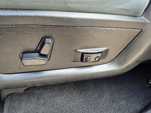 Used 2020 RAM 1500 Classic SLT w/ Luxury Group AWD/4WD image 13