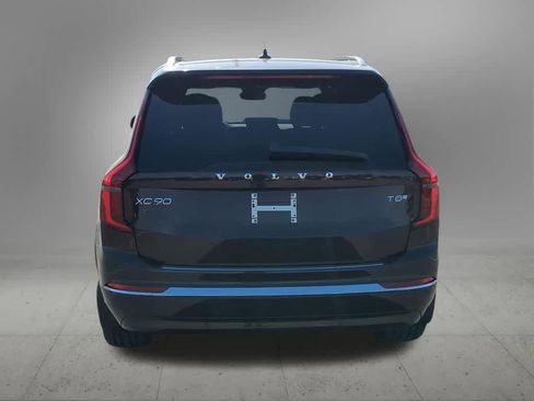 New 2026 Volvo XC90 T8 Plus w/ Protection Package Premier AWD/4WD image 5