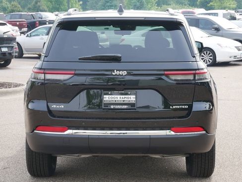 New 2025 Jeep Grand Cherokee Limited w/ Trailer Tow Package AWD/4WD image 8