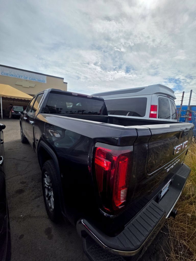 Used 2025 GMC Sierra 1500 SLT RWD image 3