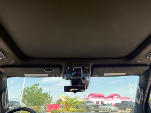 Used 2024 Jeep Grand Wagoneer Series III w/ HD Trailer Tow Package AWD/4WD image 19