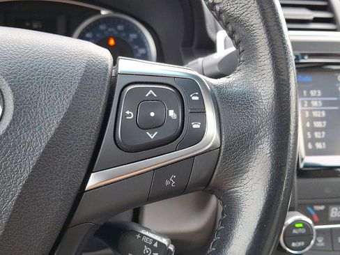 Used 2015 Toyota Camry XLE image 23