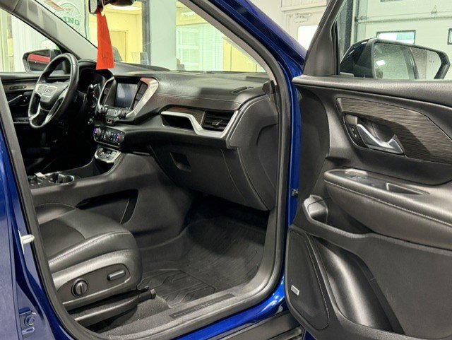 Certified 2023 GMC Terrain SLT w/ Infotainment Package II AWD/4WD image 7