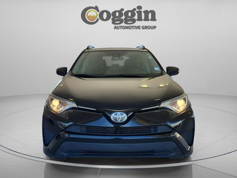 Used 2017 Toyota RAV4 LE image 10