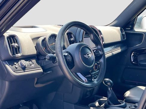 Used 2018 MINI Cooper Countryman S FWD image 9