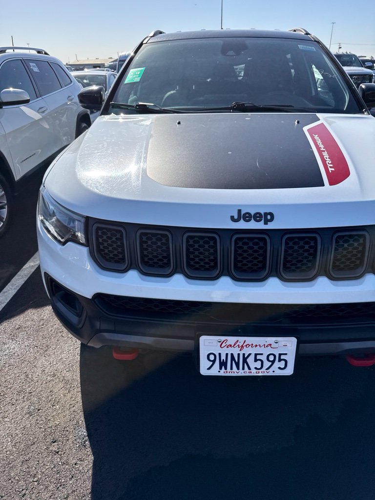 Used 2023 Jeep Compass Trailhawk AWD/4WD image 3