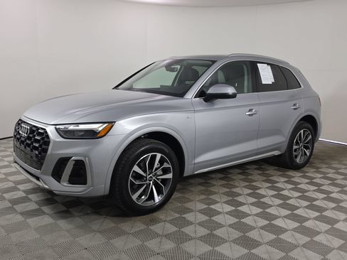 Used 2024 Audi Q5 2.0T Premium Plus w/ Premium Plus Package AWD/4WD image 3