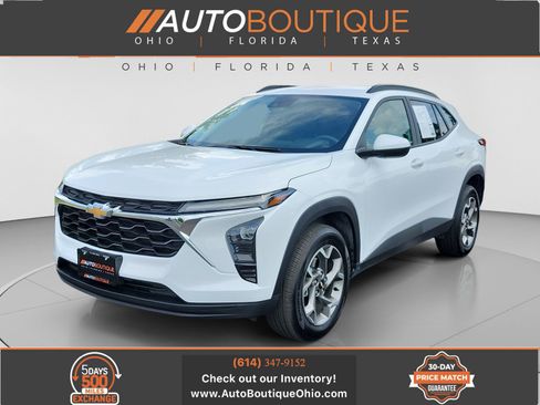 Used 2026 Chevrolet Trax LT FWD image 1