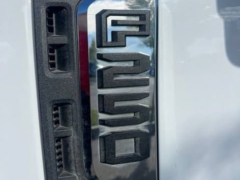 Used 2026 Ford F250 XL w/ 360-Degree Camera Package RWD image 5