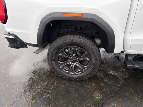 Used 2025 GMC Canyon Elevation w/ Convenience Package image 30