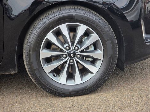 Used 2018 Kia Sedona SX image 29