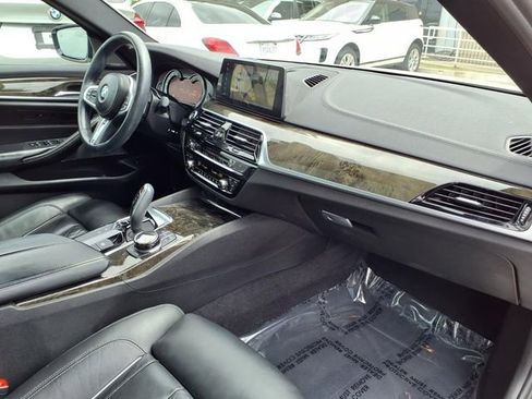 Used 2018 BMW M550i xDrive AWD/4WD image 27