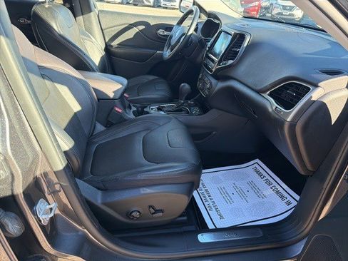 Used 2020 Jeep Cherokee Limited w/ Technology Group image 18