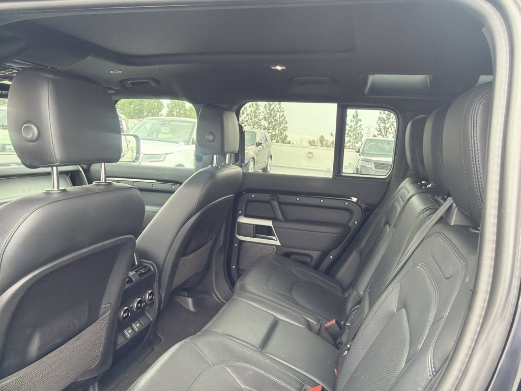 Used 2024 Land Rover Defender 110 S AWD/4WD image 7