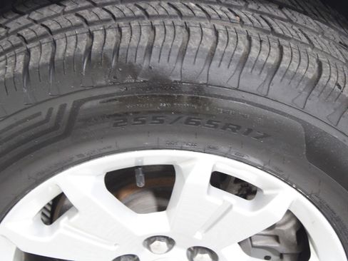 Used 2017 Nissan Versa S image 34