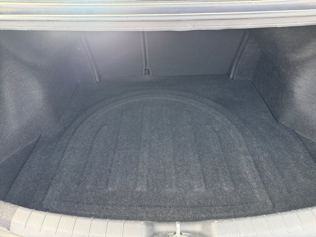 Used 2020 Hyundai Elantra SEL FWD image 22