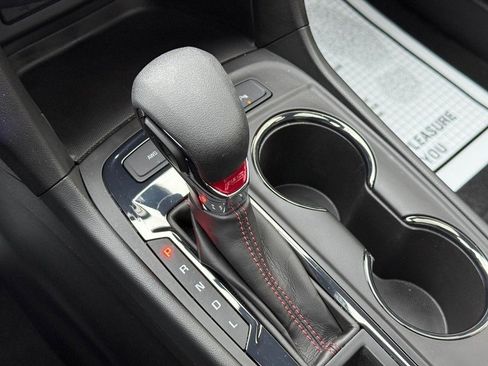 Used 2024 Chevrolet Equinox RS w/ RS Leather Package image 26