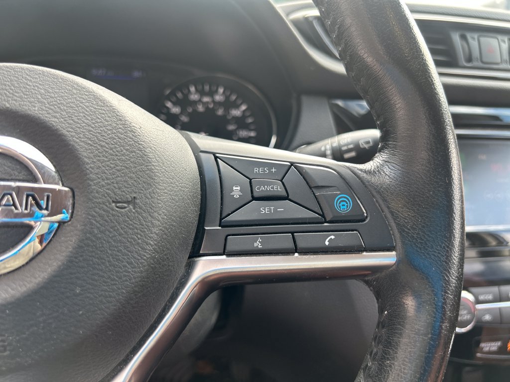 Used 2018 Nissan Rogue SL w/ Premium Package FWD image 22