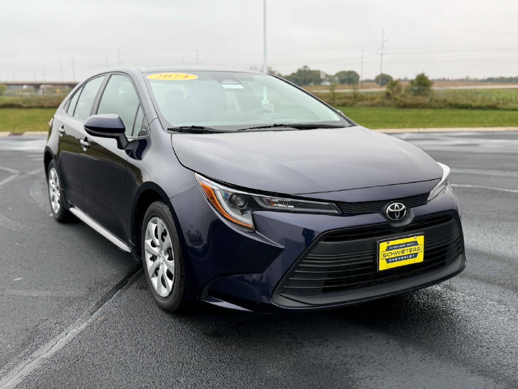 Used 2024 Toyota Corolla LE FWD image 5