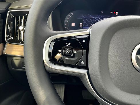 New 2026 Volvo XC90 B5 Plus w/ Protection Package image 17