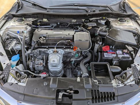 Certified 2017 Honda Accord LX image 30