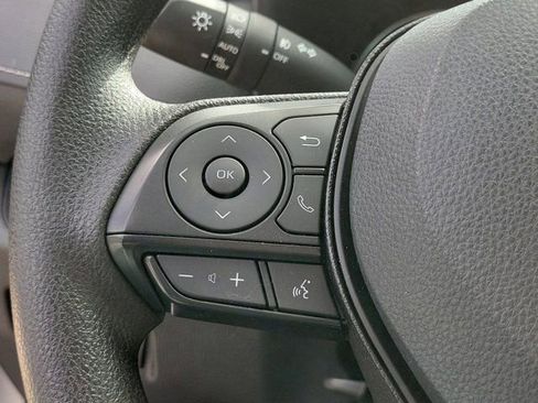 Used 2021 Toyota RAV4 XLE AWD/4WD image 30