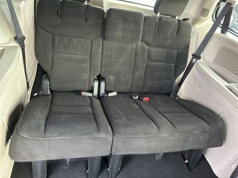 Used 2017 Dodge Grand Caravan SE image 20