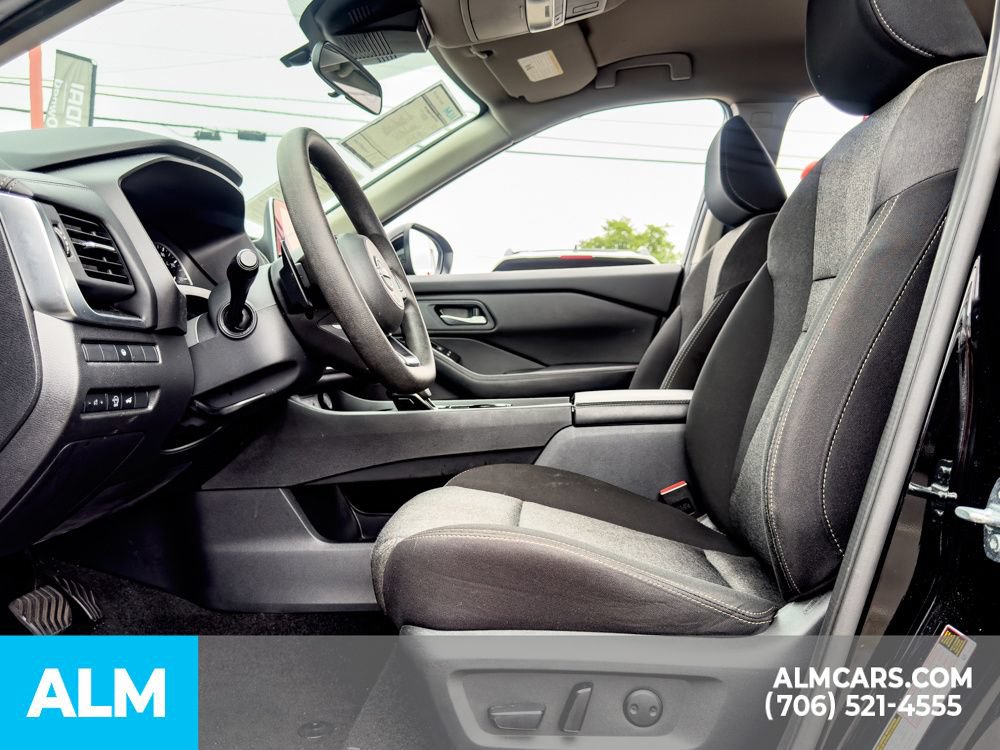 Used 2024 Nissan Rogue SV FWD image 11