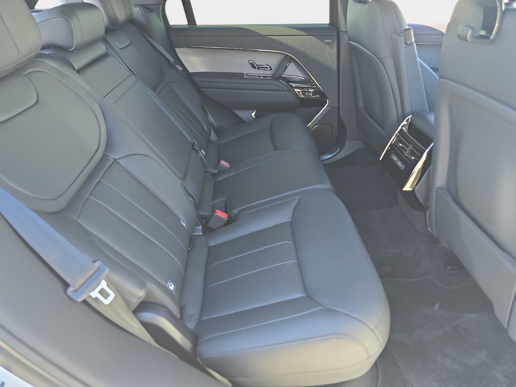 New 2026 Land Rover Range Rover Sport Dynamic SE AWD/4WD image 11