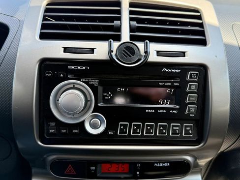 Used 2011 Scion xD FWD image 16